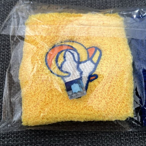 LOS ANGELES RAMS Embroidered Terry Cloth Style Wrist Sweat Bands. Yellow & Blue - Picture 3 of 6
